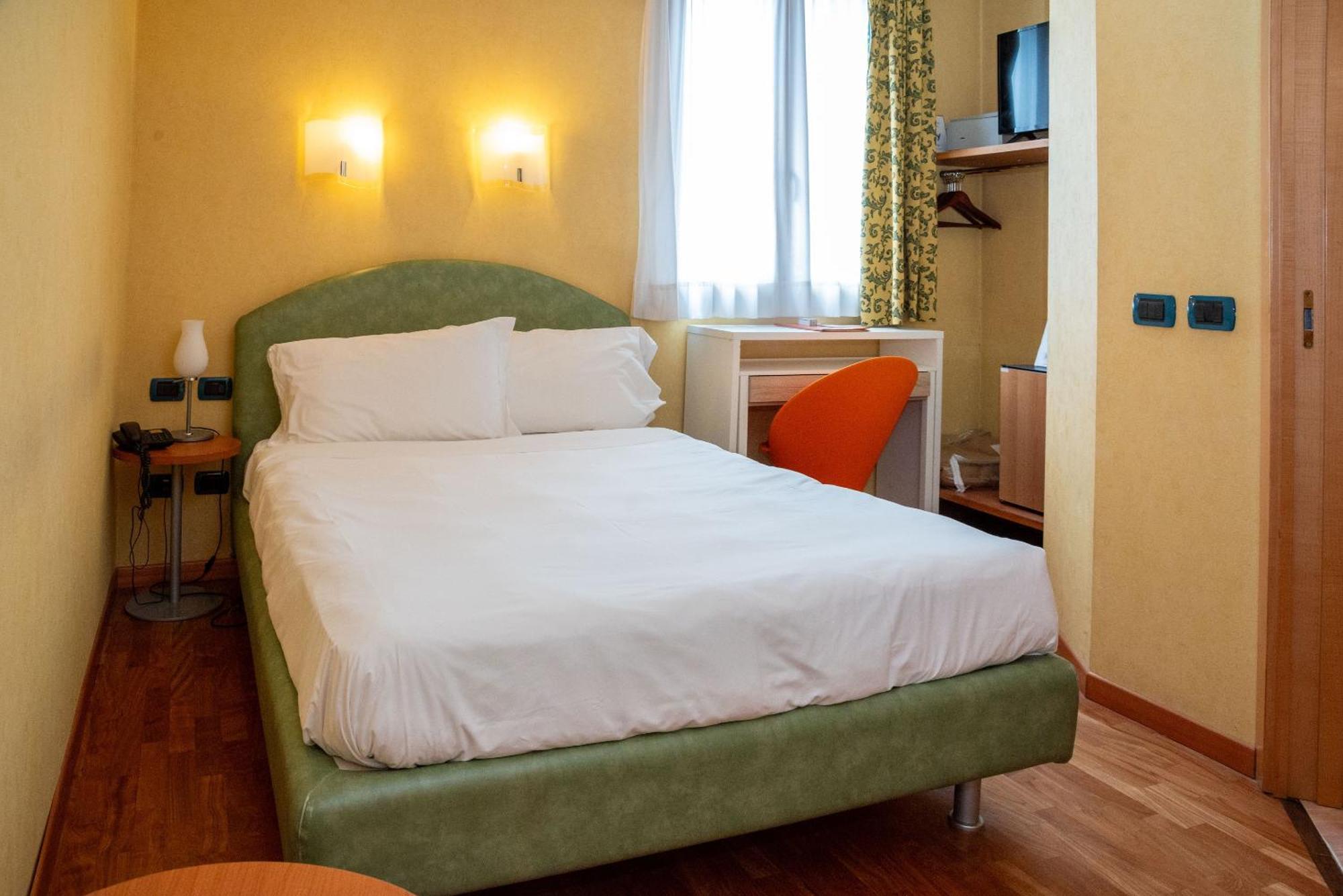 Siriohotel Dormelletto Exteriör bild