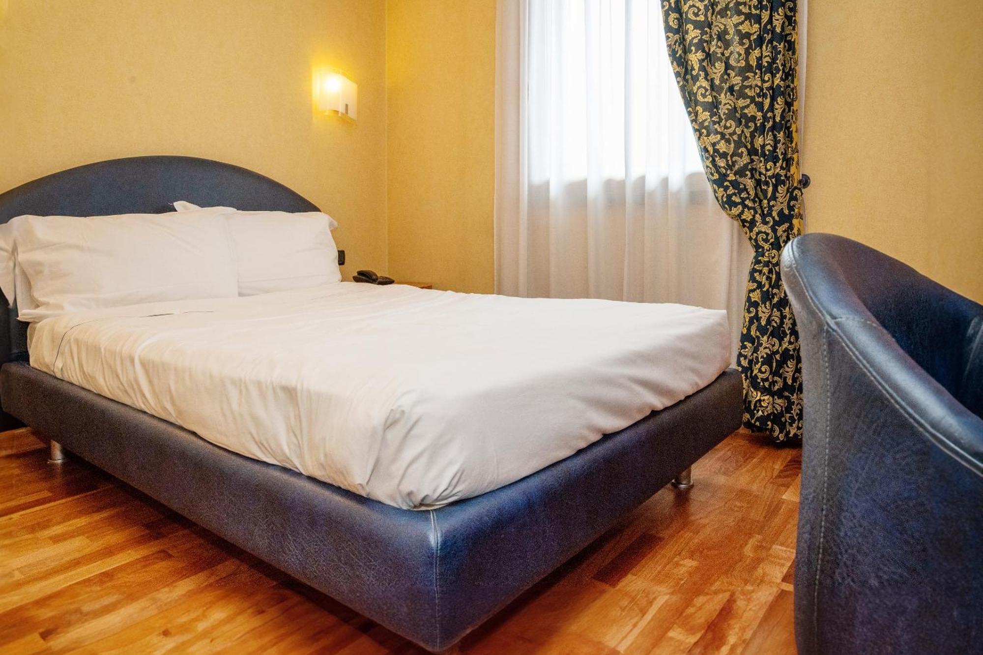 Siriohotel Dormelletto Exteriör bild