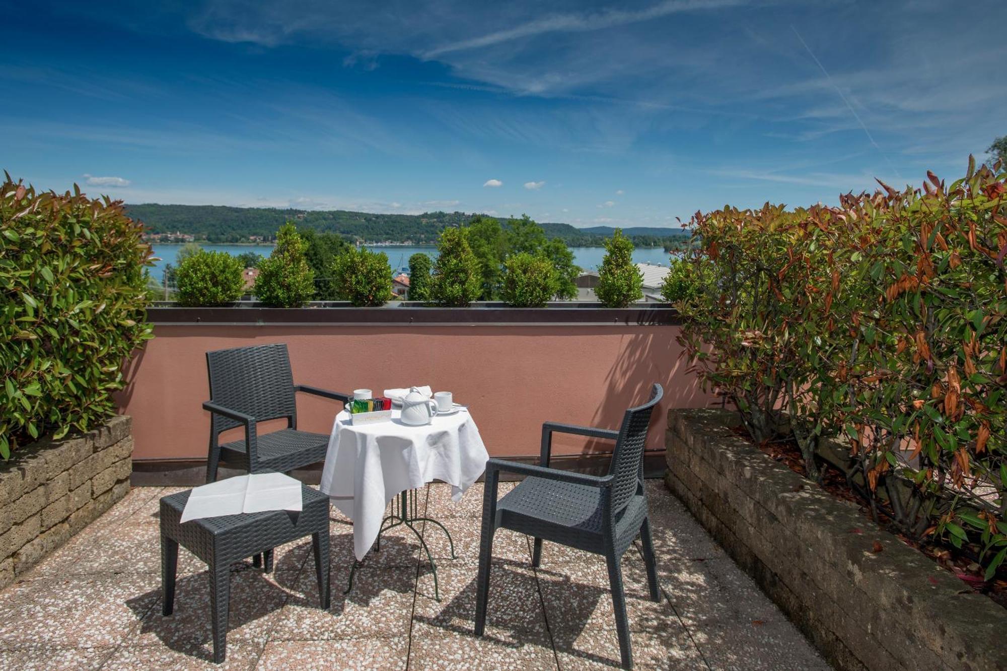Siriohotel Dormelletto Exteriör bild